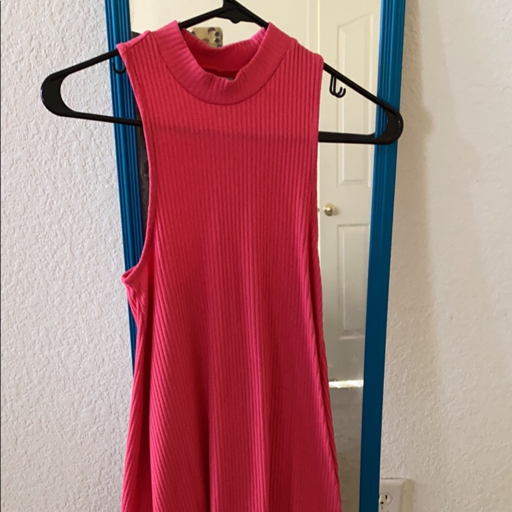 Clothes - Picture 2 of 6